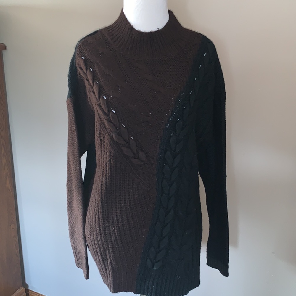 Simply Vera sweater - Picture 2 of 5